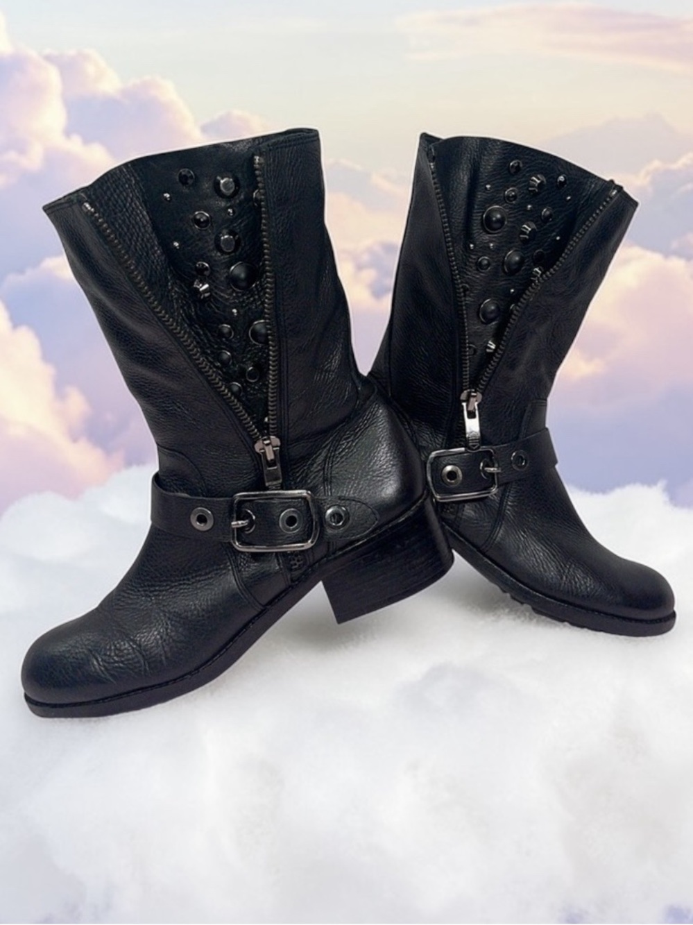 Vince Camuto leather boots. Size 10 💕